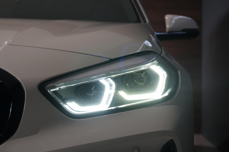 BMW 1-serie 118i M-Sport + KUIPSTOELEN / CAMERA / SFEERVERLICHTING