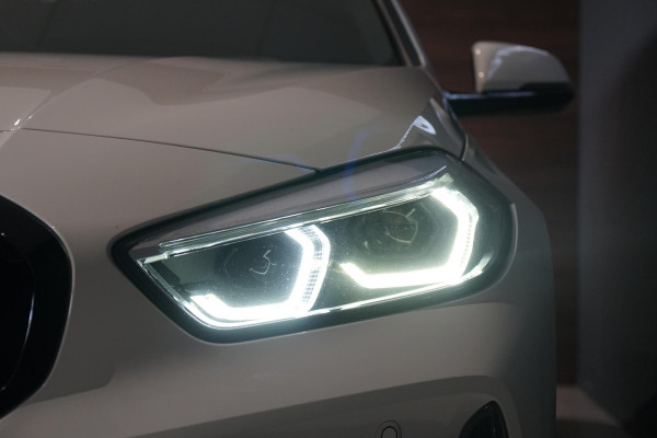 BMW 1-serie 118i M-Sport + KUIPSTOELEN / CAMERA / SFEERVERLICHTING