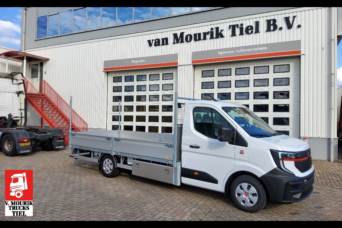 Renault Master E-TECH 87 KW FWD EL - INFRA OPEN LAADBAK 4.40 METER / TREKHAAK 2000 KG. - OPBOUW HARTOG-EST Renault Master E-TECH 87 KW FWD EL - INFRA OPEN LAADBAK 4.40 METER / TREKHAAK 2000 KG. - OPBOUW HARTOG-EST