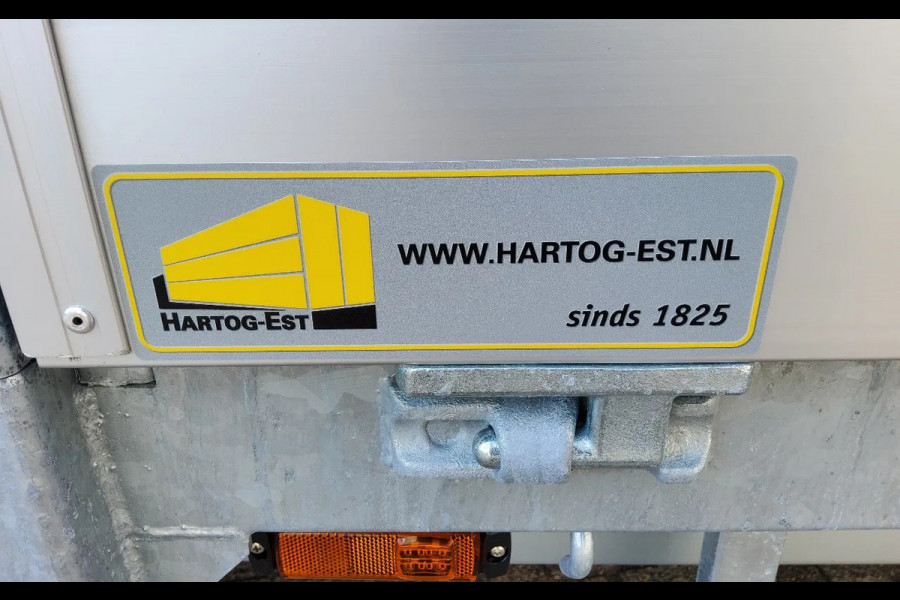 Renault Master E-TECH 87 KW FWD EL - INFRA OPEN LAADBAK 4.40 METER / TREKHAAK 2000 KG. - OPBOUW HARTOG-EST Renault Master E-TECH 87 KW FWD EL - INFRA OPEN LAADBAK 4.40 METER / TREKHAAK 2000 KG. - OPBOUW HARTOG-EST