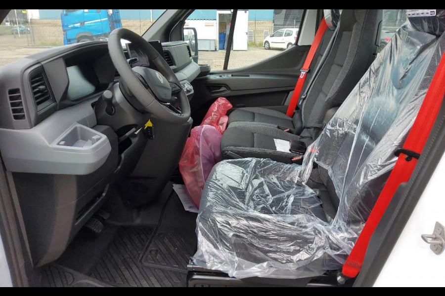 Renault Master E-TECH 87 KW FWD EL - INFRA OPEN LAADBAK 4.40 METER / TREKHAAK 2000 KG. - OPBOUW HARTOG-EST Renault Master E-TECH 87 KW FWD EL - INFRA OPEN LAADBAK 4.40 METER / TREKHAAK 2000 KG. - OPBOUW HARTOG-EST