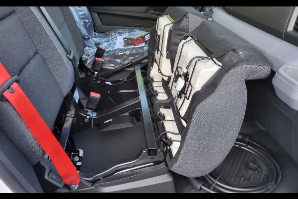 Renault Master E-TECH 87 KW FWD EL - INFRA OPEN LAADBAK 4.40 METER / TREKHAAK 2000 KG. - OPBOUW HARTOG-EST Renault Master E-TECH 87 KW FWD EL - INFRA OPEN LAADBAK 4.40 METER / TREKHAAK 2000 KG. - OPBOUW HARTOG-EST