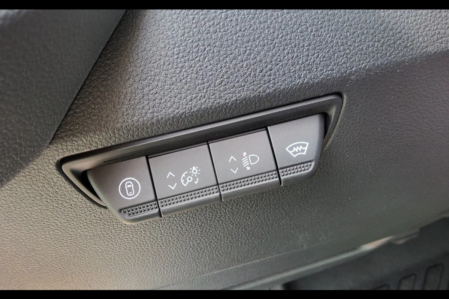 Renault Master E-TECH 87 KW FWD EL - INFRA OPEN LAADBAK 4.40 METER / TREKHAAK 2000 KG. - OPBOUW HARTOG-EST Renault Master E-TECH 87 KW FWD EL - INFRA OPEN LAADBAK 4.40 METER / TREKHAAK 2000 KG. - OPBOUW HARTOG-EST