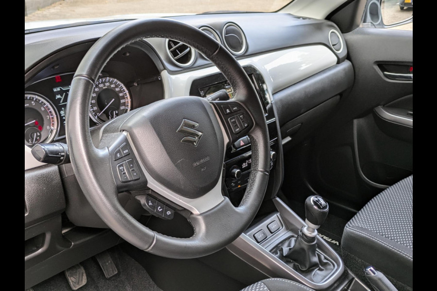 Suzuki Vitara 1.4 Boosterjet Select Smart Hybrid 140PK|Camera|Blindspot|Adaptive-Cruise|Afn.Trekhaak|Apple-Carplay/Android-Auto
