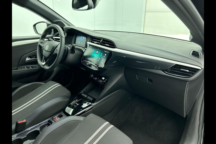 Opel Corsa 1.2 Turbo 136pk Hybrid Automaat GS | Navigatie | Apple Carplay/Android Auto | Digitale Cockpit | Camera | Parkeer sensoren | Airco | Lichtmetalen Velgen | Cruise Control