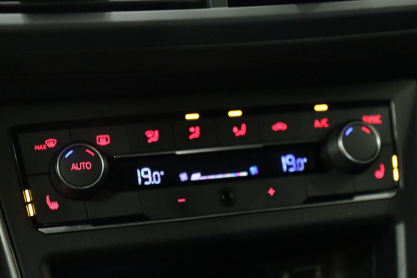 Volkswagen Polo 1.0 TSI Highline Business R / CARPLAY/CAMERA/NAVI/SFEER/VOL