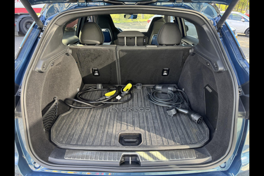 Lynk & Co 01 1.5 Orig NL|MY23|Zwarte hemel|Rolhoes|360 camera|Snelladen Lynk & Co 01 1.5 Orig NL|MY23|Zwarte hemel|Rolhoes|360 camera|Snelladen