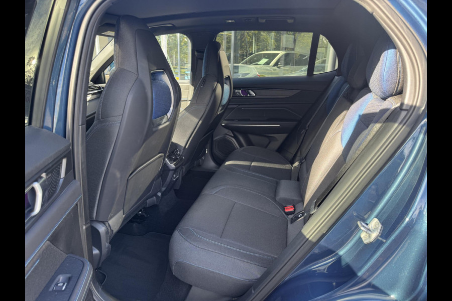 Lynk & Co 01 1.5 Orig NL|MY23|Zwarte hemel|Rolhoes|360 camera|Snelladen Lynk & Co 01 1.5 Orig NL|MY23|Zwarte hemel|Rolhoes|360 camera|Snelladen