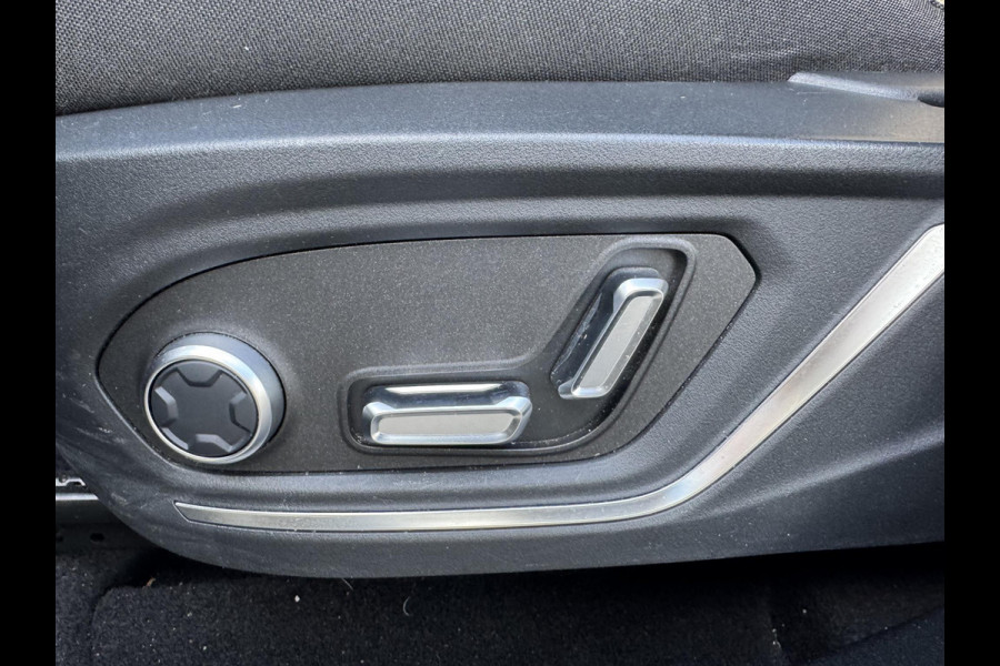 Lynk & Co 01 1.5 Orig NL|MY23|Zwarte hemel|Rolhoes|360 camera|Snelladen Lynk & Co 01 1.5 Orig NL|MY23|Zwarte hemel|Rolhoes|360 camera|Snelladen