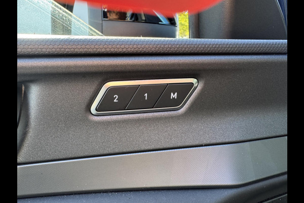 Lynk & Co 01 1.5 Orig NL|MY23|Zwarte hemel|Rolhoes|360 camera|Snelladen Lynk & Co 01 1.5 Orig NL|MY23|Zwarte hemel|Rolhoes|360 camera|Snelladen