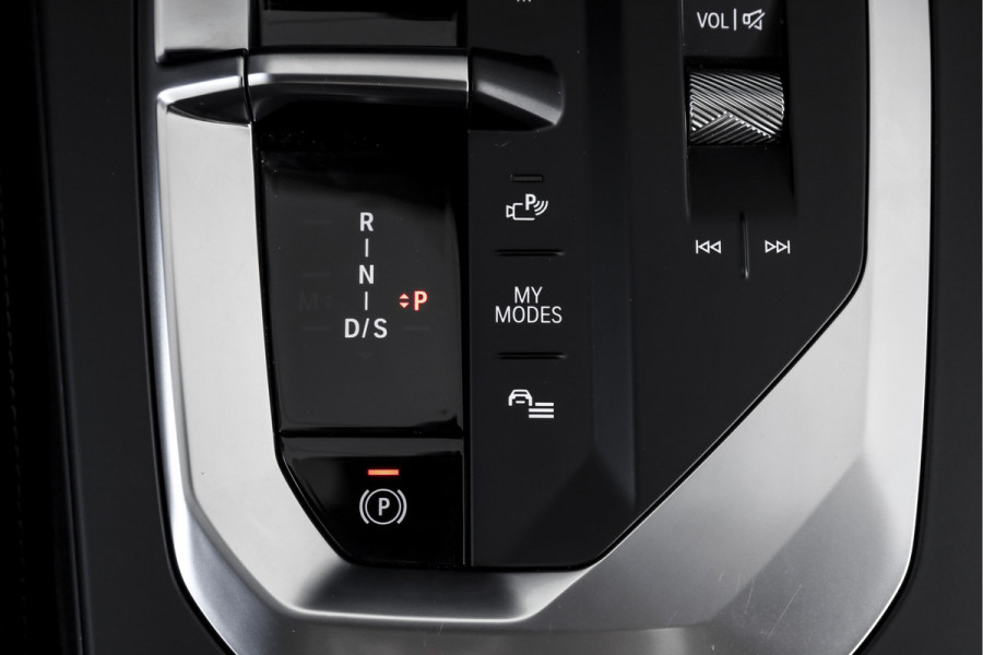 BMW 1-serie 120 M Sport | Innovation Pack | Premium Pack | S/K-Panodak | Dig. Cockpit | Adapt. Cruise | Stoel+-Stuurverw. | 360 Camera | NAV + App. Connect | Harman\Kardon | Head-Up | LM 19" | Afn. trekhaak | 1481 BMW 1-serie 120 M Sport | Innovation Pack | Premium Pack | S/K-Panodak | Dig. Cockpit | Adapt. Cruise | Stoel+-Stuurverw. | 360 Camera | NAV + App. Connect | Harman\Kardon | Head-Up | LM 19" | Afn. trekhaak | 1481