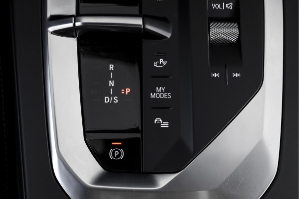 BMW 1-serie 120 M Sport | Innovation Pack | Premium Pack | S/K-Panodak | Dig. Cockpit | Adapt. Cruise | Stoel+-Stuurverw. | 360 Camera | NAV + App. Connect | Harman\Kardon | Head-Up | LM 19" | Afn. trekhaak | 1481 BMW 1-serie 120 M Sport | Innovation Pack | Premium Pack | S/K-Panodak | Dig. Cockpit | Adapt. Cruise | Stoel+-Stuurverw. | 360 Camera | NAV + App. Connect | Harman\Kardon | Head-Up | LM 19" | Afn. trekhaak | 1481