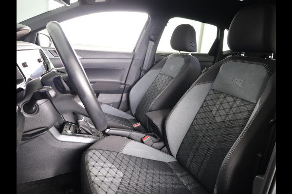 Volkswagen Polo 1.0 TSI R-Line 95 pk Automaat (DSG) | Verlengde garantie | Navigatie | Parkeersensoren | Achteruitrijcamera | Stoelverwarming | R-Line |