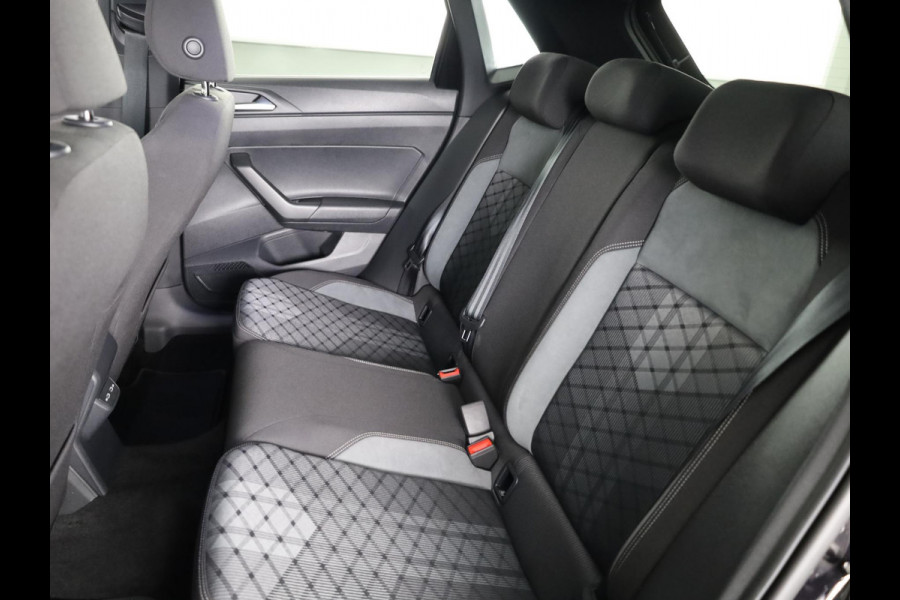 Volkswagen Polo 1.0 TSI R-Line 95 pk Automaat (DSG) | Verlengde garantie | Navigatie | Parkeersensoren | Achteruitrijcamera | Stoelverwarming | R-Line |