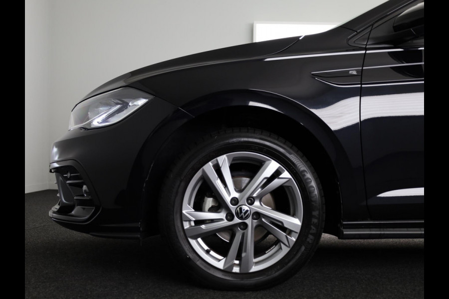 Volkswagen Polo 1.0 TSI R-Line 95 pk Automaat (DSG) | Verlengde garantie | Navigatie | Parkeersensoren | Achteruitrijcamera | Stoelverwarming | R-Line |