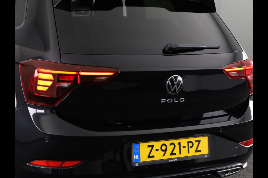 Volkswagen Polo 1.0 TSI R-Line 95 pk Automaat (DSG) | Verlengde garantie | Navigatie | Parkeersensoren | Achteruitrijcamera | Stoelverwarming | R-Line |