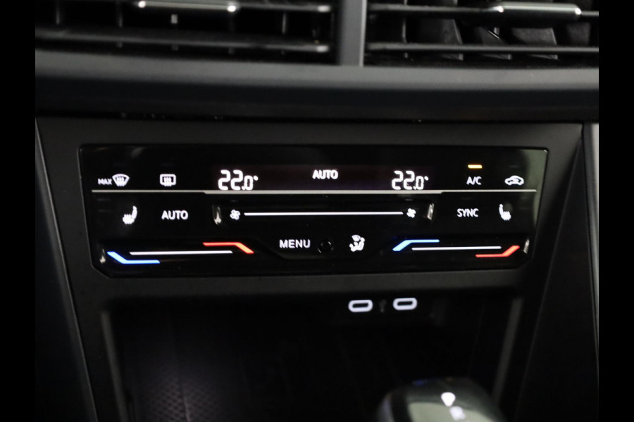Volkswagen Polo 1.0 TSI R-Line 95 pk Automaat (DSG) | Verlengde garantie | Navigatie | Parkeersensoren | Achteruitrijcamera | Stoelverwarming | R-Line |