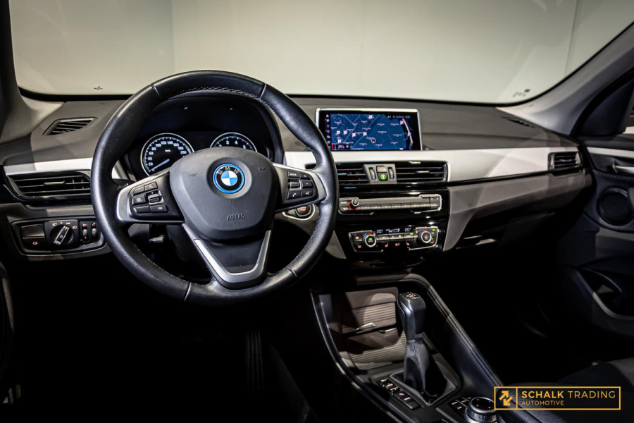 BMW X1 XDrive25e High Executive|StoelV|Psensor|Garantie|1eig