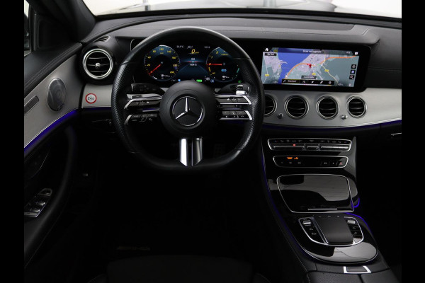 Mercedes-Benz E-Klasse 300de 4Matic AMG Night | Panoramadak | Trekhaak | Stoelverwarming | 360 camera | Adaptive cruise | Leder/Alcantara | Burmeseter | Matrix LED | Navigatie