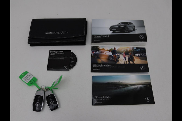 Mercedes-Benz E-Klasse 300de 4Matic AMG Night | Panoramadak | Trekhaak | Stoelverwarming | 360 camera | Adaptive cruise | Leder/Alcantara | Burmeseter | Matrix LED | Navigatie