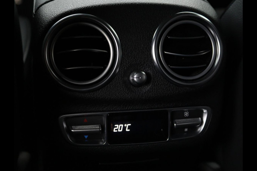 Mercedes-Benz E-Klasse 300de 4Matic AMG Night | Panoramadak | Trekhaak | Stoelverwarming | 360 camera | Adaptive cruise | Leder/Alcantara | Burmeseter | Matrix LED | Navigatie