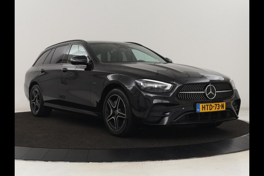 Mercedes-Benz E-Klasse 300de 4Matic AMG Night | Panoramadak | Trekhaak | Stoelverwarming | 360 camera | Adaptive cruise | Leder/Alcantara | Burmeseter | Matrix LED | Navigatie