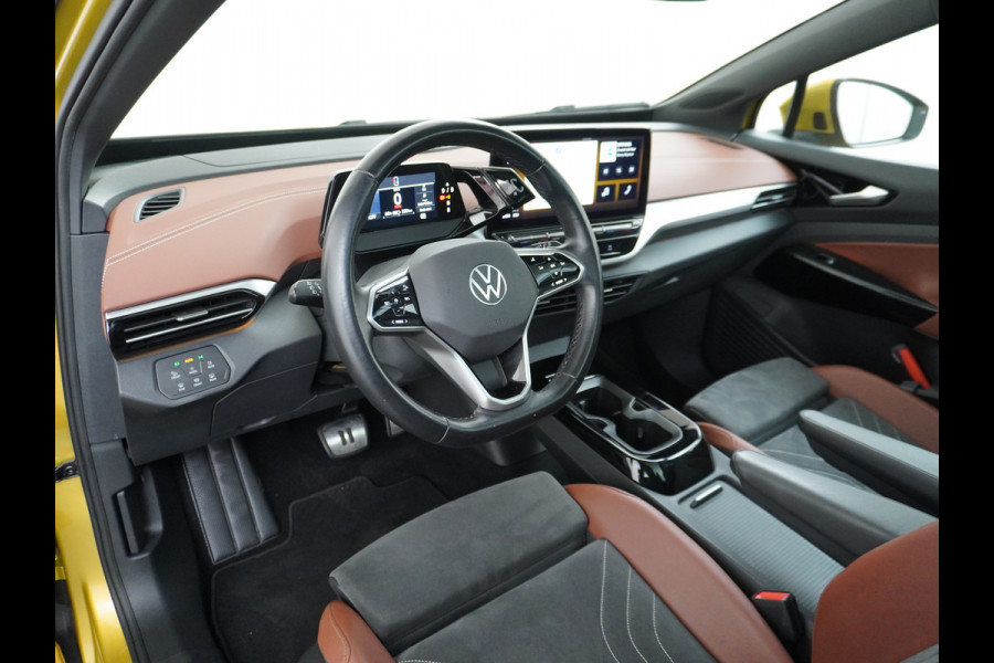Volkswagen ID.4 Pro Max 77kWh Ergo-Active Elek. Stoelen Memory Leer/Alcantara Trekhaak Warmtepomp Panoramadak Head-Up 360°Camera Apple Carplay A Adap.Cruise Elek.Achterklep Stoel+Stuurverwarming DAB Keyless Advanced 1e Eigenaar Origineel Nederlandse Auto Zeer Compleet!