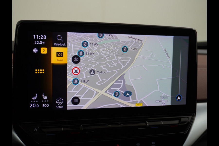 Volkswagen ID.4 Pro Max 77kWh Ergo-Active Elek. Stoelen Memory Leer/Alcantara Trekhaak Warmtepomp Panoramadak Head-Up 360°Camera Apple Carplay A Adap.Cruise Elek.Achterklep Stoel+Stuurverwarming DAB Keyless Advanced 1e Eigenaar Origineel Nederlandse Auto Zeer Compleet!