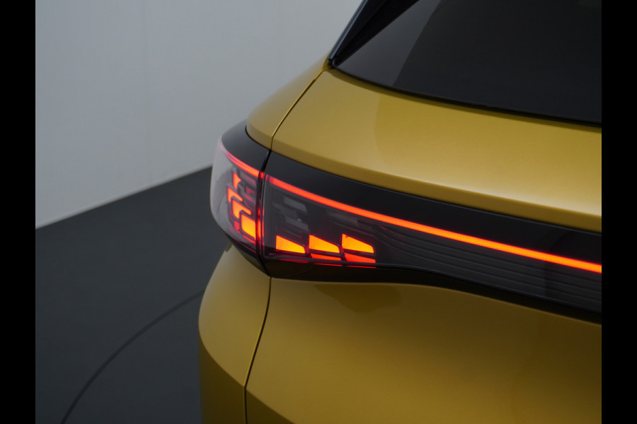 Volkswagen ID.4 Pro Max 77kWh Ergo-Active Elek. Stoelen Memory Leer/Alcantara Trekhaak Warmtepomp Panoramadak Head-Up 360°Camera Apple Carplay A Adap.Cruise Elek.Achterklep Stoel+Stuurverwarming DAB Keyless Advanced 1e Eigenaar Origineel Nederlandse Auto Zeer Compleet!
