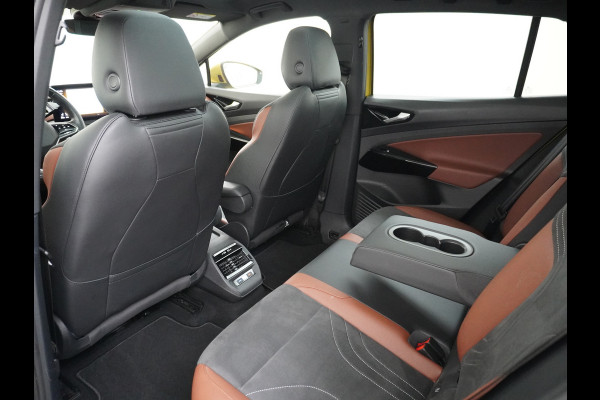 Volkswagen ID.4 Pro Max 77kWh Ergo-Active Elek. Stoelen Memory Leer/Alcantara Trekhaak Warmtepomp Panoramadak Head-Up 360°Camera Apple Carplay A Adap.Cruise Elek.Achterklep Stoel+Stuurverwarming DAB Keyless Advanced 1e Eigenaar Origineel Nederlandse Auto Zeer Compleet!