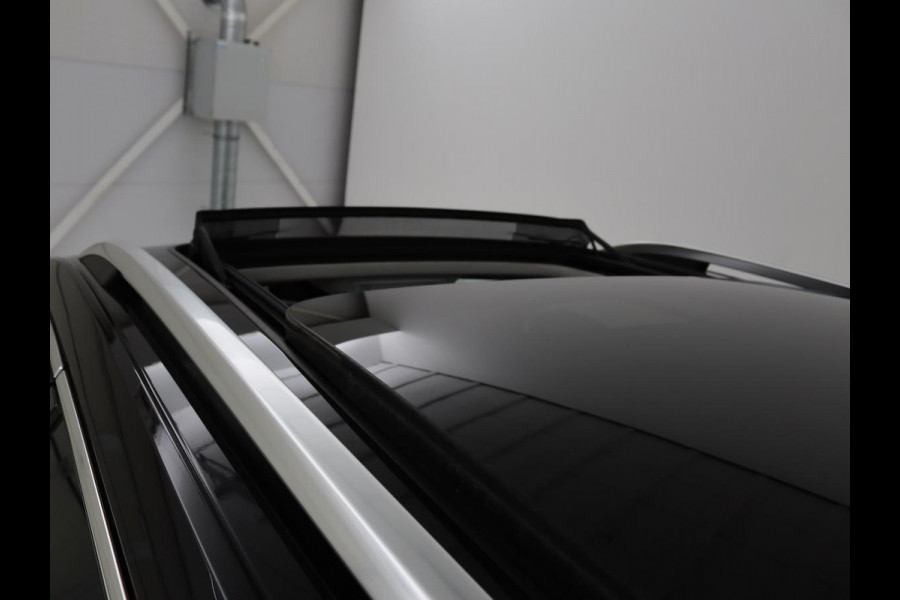 Škoda Superb 1.4 TSI iV Laurin & Klement | Panoramadak | Leder | Adaptive cruise | Canton Sound | Stoelverwarming | Standkachel | Carplay | Camera | Full LED | Memory