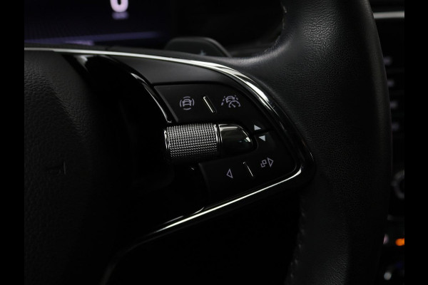 Škoda Superb 1.4 TSI iV Laurin & Klement | Panoramadak | Leder | Adaptive cruise | Canton Sound | Stoelverwarming | Standkachel | Carplay | Camera | Full LED | Memory