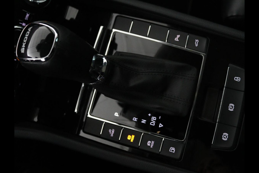 Škoda Superb 1.4 TSI iV Laurin & Klement | Panoramadak | Leder | Adaptive cruise | Canton Sound | Stoelverwarming | Standkachel | Carplay | Camera | Full LED | Memory