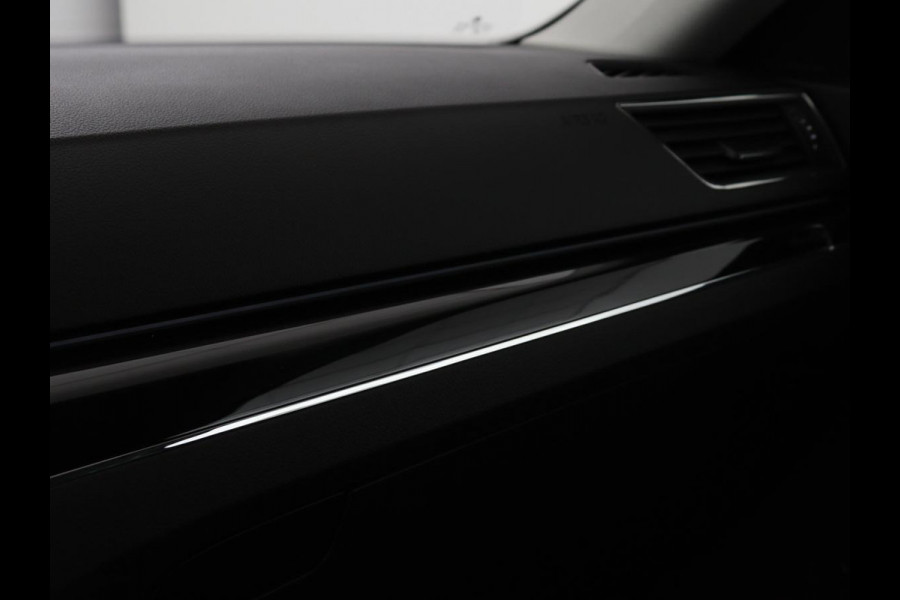 Škoda Superb 1.4 TSI iV Laurin & Klement | Panoramadak | Leder | Adaptive cruise | Canton Sound | Stoelverwarming | Standkachel | Carplay | Camera | Full LED | Memory