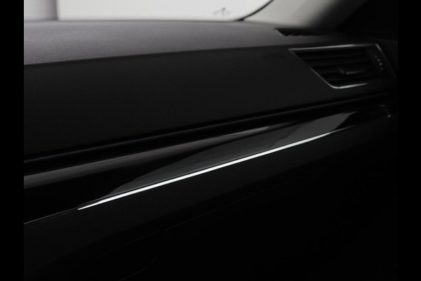 Škoda Superb 1.4 TSI iV Laurin & Klement | Panoramadak | Leder | Adaptive cruise | Canton Sound | Stoelverwarming | Standkachel | Carplay | Camera | Full LED | Memory