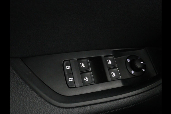 Škoda Superb 1.4 TSI iV Laurin & Klement | Panoramadak | Leder | Adaptive cruise | Canton Sound | Stoelverwarming | Standkachel | Carplay | Camera | Full LED | Memory