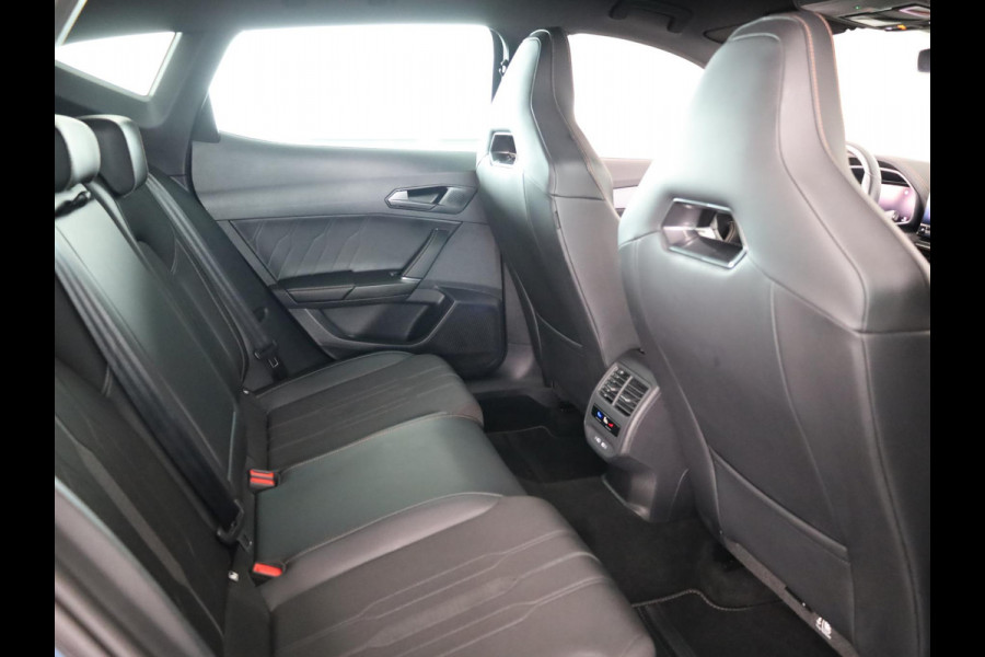 CUPRA Formentor 1.4 e-Hybrid VZ Performance 245pk | Trekhaak | Parkeercamera | Adaptieve cruise controle | Elektrisch verstelbare bestuurderstoel met geheugen