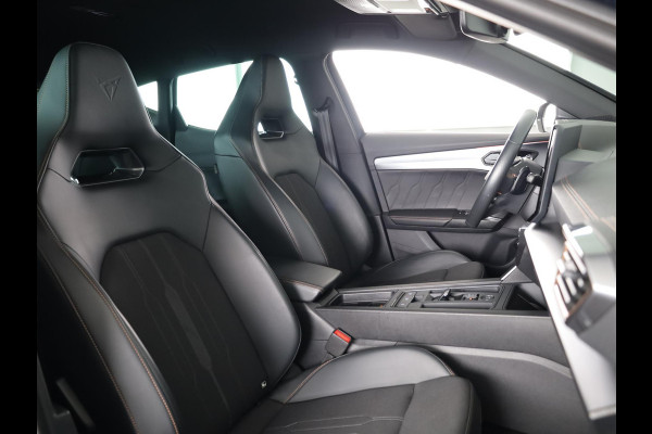 CUPRA Formentor 1.4 e-Hybrid VZ Performance 245pk | Trekhaak | Parkeercamera | Adaptieve cruise controle | Elektrisch verstelbare bestuurderstoel met geheugen