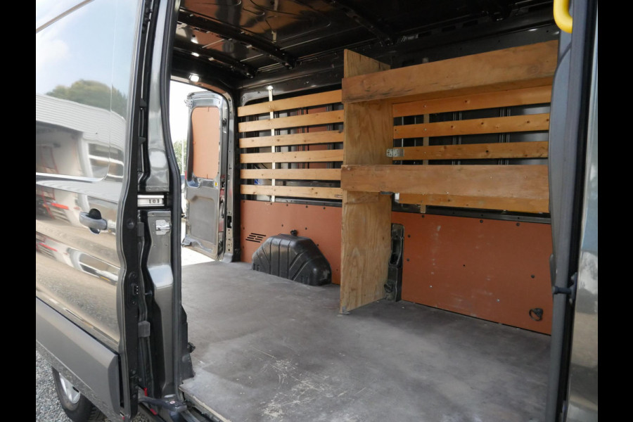 Ford Transit 2.0 TDCI 130PK, L3H2, Trend, Airco