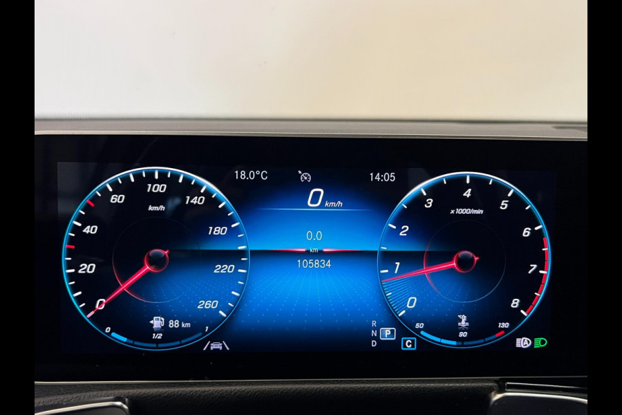 Mercedes-Benz GLB-Klasse 200 / AMG / NL-auto / BTW / Pano / Memory