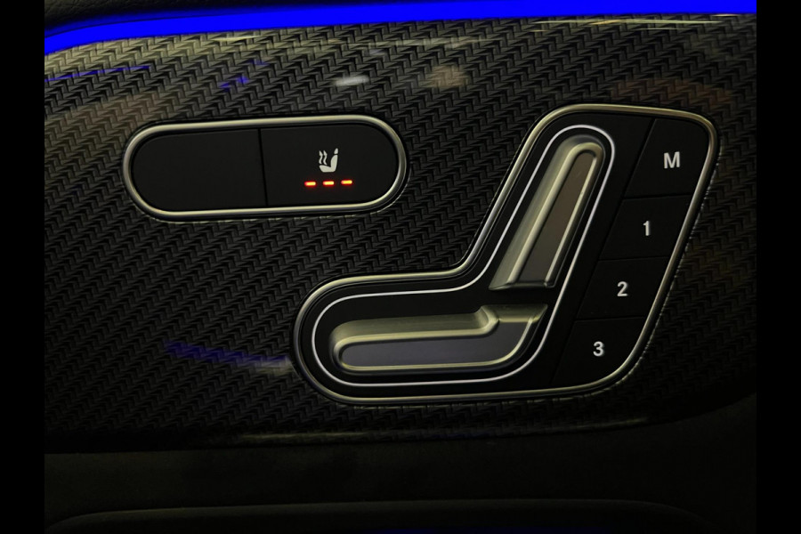 Mercedes-Benz GLB-Klasse 200 / AMG / NL-auto / BTW / Pano / Memory