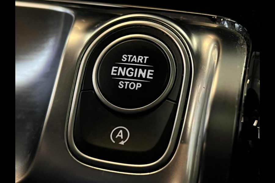 Mercedes-Benz GLB-Klasse 200 / AMG / NL-auto / BTW / Pano / Memory