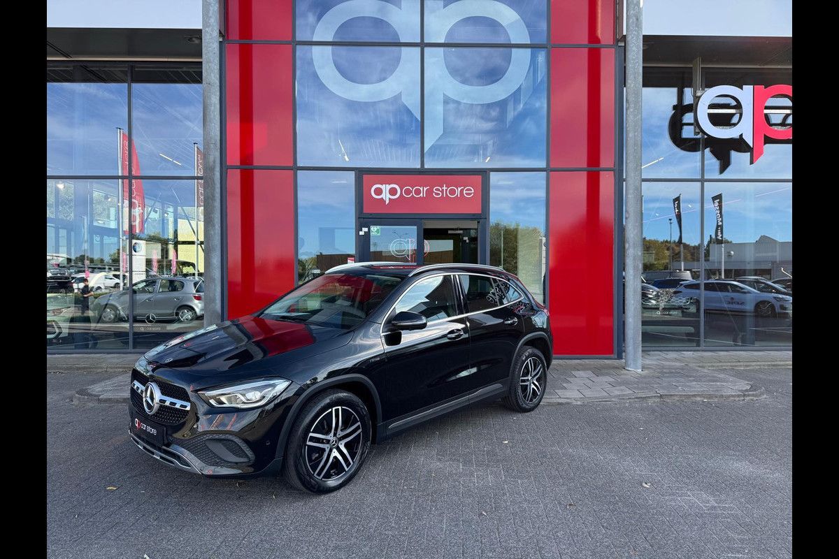 Mercedes-Benz GLA 250 e Progressive Mercedes-Benz GLA 250 e Progressive