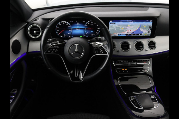 Mercedes-Benz E-Klasse 300de Avantgarde | Schuifdak | Stoelverwarming | Carplay | Sfeerverlichting | Trekhaak | 360 camera | Navigatie | Full LED Mercedes-Benz E-Klasse 300de Avantgarde | Schuifdak | Stoelverwarming | Carplay | Sfeerverlichting | Trekhaak | 360 camera | Navigatie | Full LED