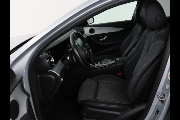 Mercedes-Benz E-Klasse 300de Avantgarde | Schuifdak | Stoelverwarming | Carplay | Sfeerverlichting | Trekhaak | 360 camera | Navigatie | Full LED Mercedes-Benz E-Klasse 300de Avantgarde | Schuifdak | Stoelverwarming | Carplay | Sfeerverlichting | Trekhaak | 360 camera | Navigatie | Full LED