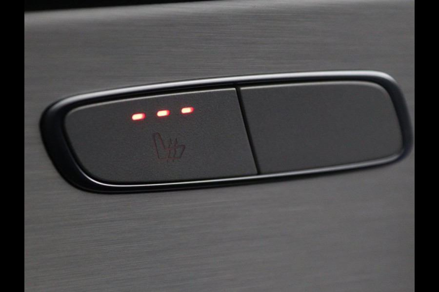 Mercedes-Benz E-Klasse 300de Avantgarde | Schuifdak | Stoelverwarming | Carplay | Sfeerverlichting | Trekhaak | 360 camera | Navigatie | Full LED Mercedes-Benz E-Klasse 300de Avantgarde | Schuifdak | Stoelverwarming | Carplay | Sfeerverlichting | Trekhaak | 360 camera | Navigatie | Full LED