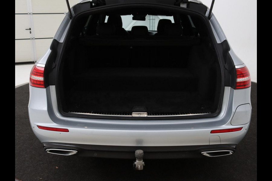 Mercedes-Benz E-Klasse 300de Avantgarde | Schuifdak | Stoelverwarming | Carplay | Sfeerverlichting | Trekhaak | 360 camera | Navigatie | Full LED Mercedes-Benz E-Klasse 300de Avantgarde | Schuifdak | Stoelverwarming | Carplay | Sfeerverlichting | Trekhaak | 360 camera | Navigatie | Full LED