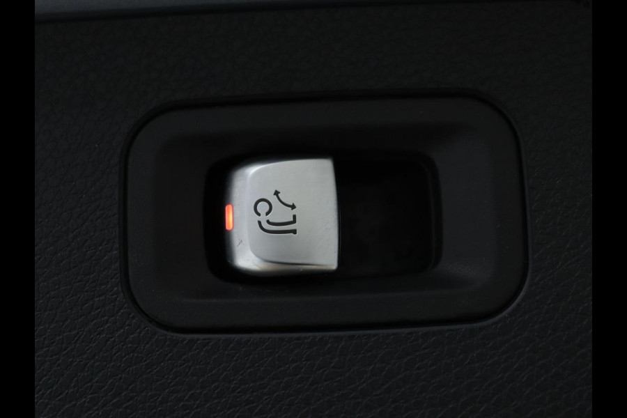 Mercedes-Benz E-Klasse 300de Avantgarde | Schuifdak | Stoelverwarming | Carplay | Sfeerverlichting | Trekhaak | 360 camera | Navigatie | Full LED Mercedes-Benz E-Klasse 300de Avantgarde | Schuifdak | Stoelverwarming | Carplay | Sfeerverlichting | Trekhaak | 360 camera | Navigatie | Full LED