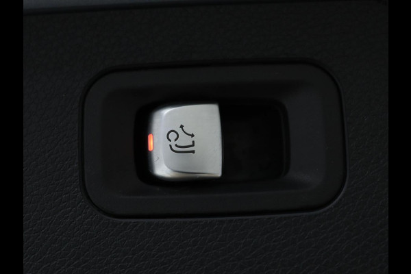 Mercedes-Benz E-Klasse 300de Avantgarde | Schuifdak | Stoelverwarming | Carplay | Sfeerverlichting | Trekhaak | 360 camera | Navigatie | Full LED Mercedes-Benz E-Klasse 300de Avantgarde | Schuifdak | Stoelverwarming | Carplay | Sfeerverlichting | Trekhaak | 360 camera | Navigatie | Full LED