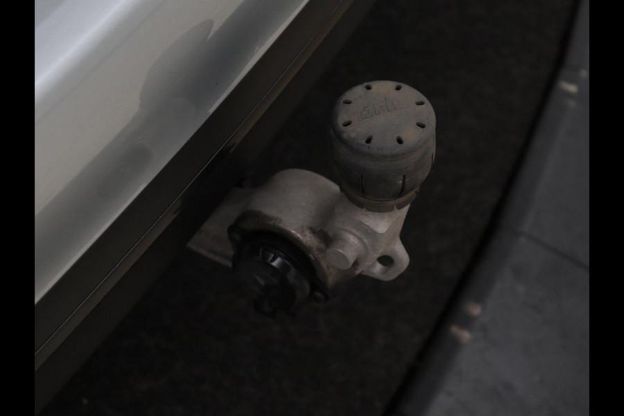 Mercedes-Benz E-Klasse 300de Avantgarde | Schuifdak | Stoelverwarming | Carplay | Sfeerverlichting | Trekhaak | 360 camera | Navigatie | Full LED Mercedes-Benz E-Klasse 300de Avantgarde | Schuifdak | Stoelverwarming | Carplay | Sfeerverlichting | Trekhaak | 360 camera | Navigatie | Full LED